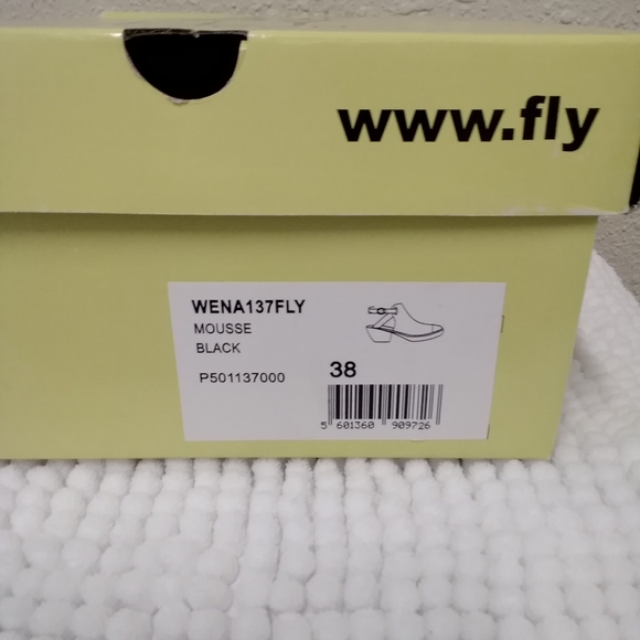 Fly London BNIB black wena leather sandals - Picture 9 of 10